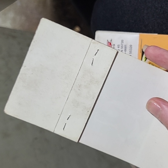 Collectable Swimsuit Advertisement Calander 2016 - Picture 4 of 4